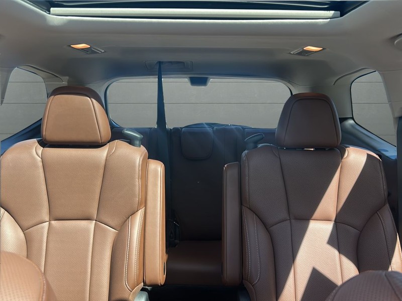 Subaru Ascent Vehicle Full-screen Gallery Image 30