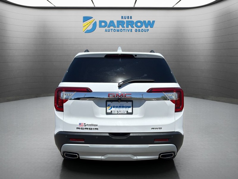 GMC Acadia Vehicle Full-screen Gallery Image 4