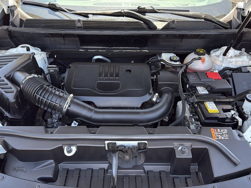 GMC Acadia Vehicle Full-screen Gallery Image 28