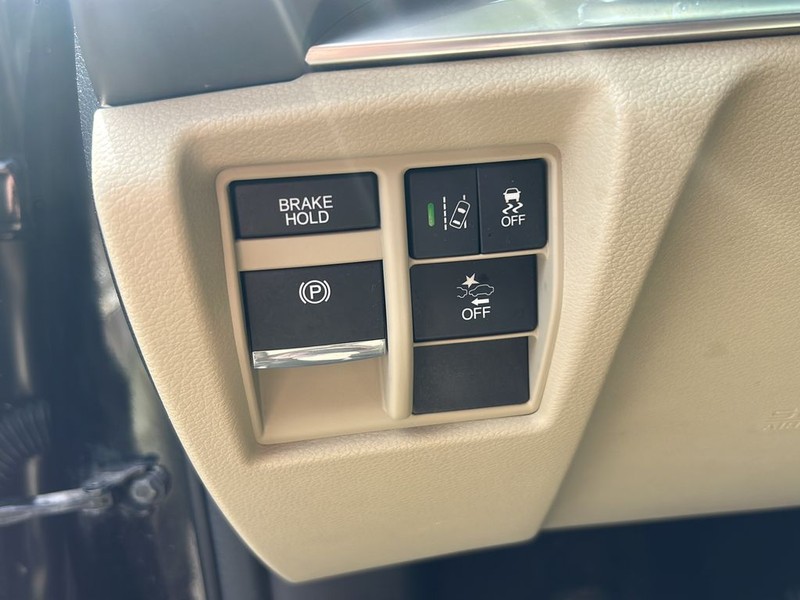 Acura MDX Vehicle Full-screen Gallery Image 12