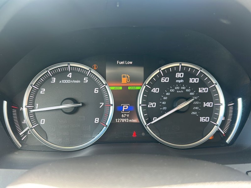 Acura MDX Vehicle Full-screen Gallery Image 24