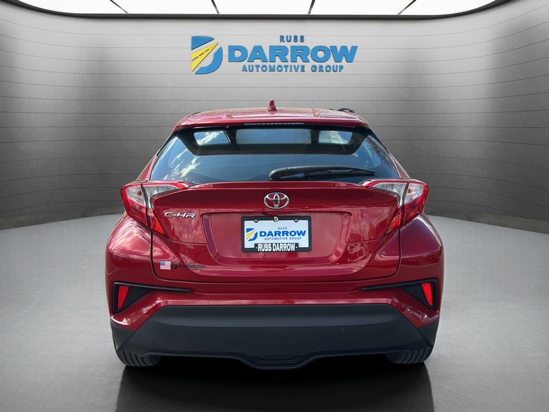 Toyota C-HR Vehicle Full-screen Gallery Image 4