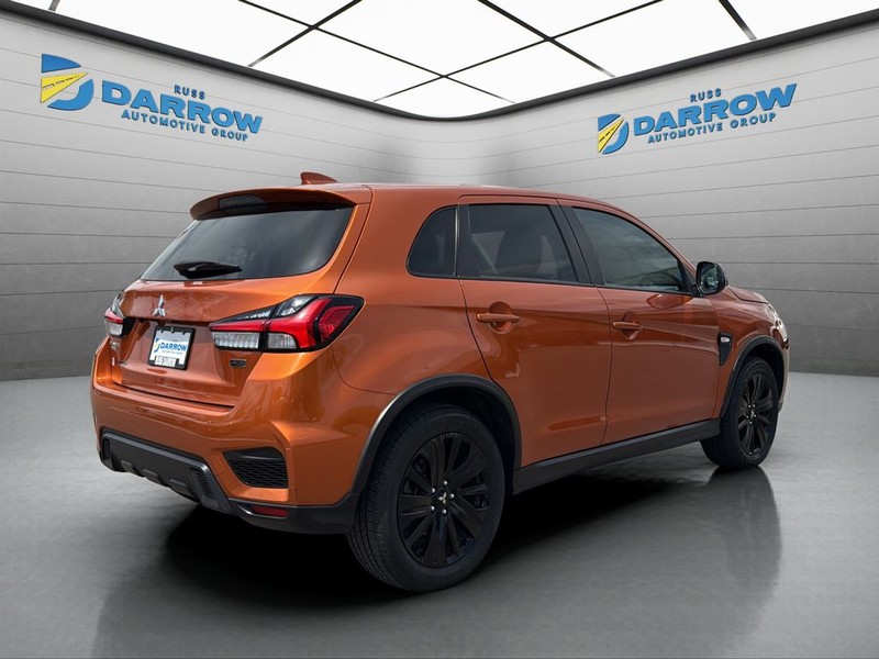 Mitsubishi Outlander Sport Vehicle Full-screen Gallery Image 5