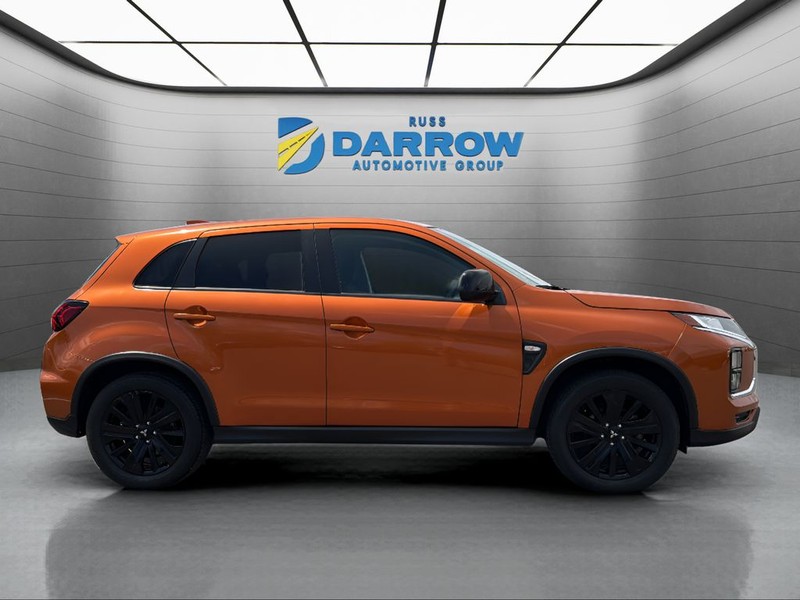 Mitsubishi Outlander Sport Vehicle Full-screen Gallery Image 6