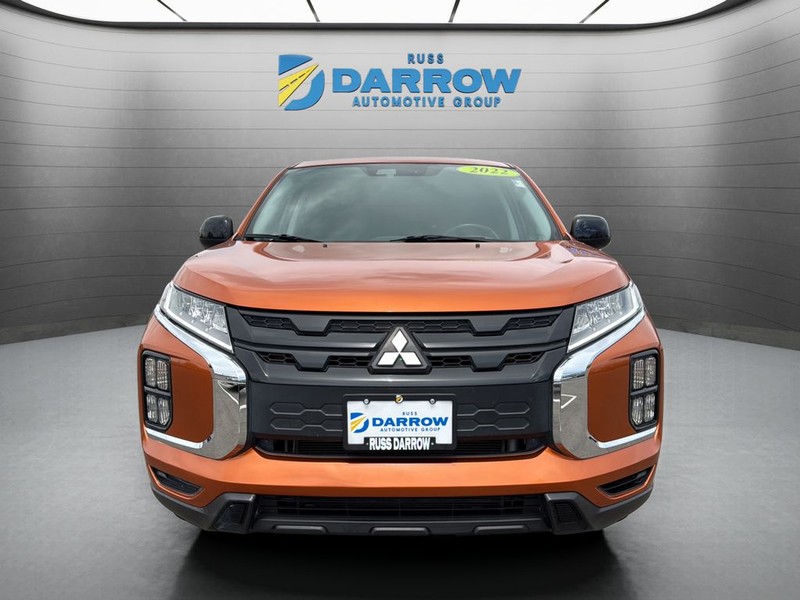 Mitsubishi Outlander Sport Vehicle Full-screen Gallery Image 8