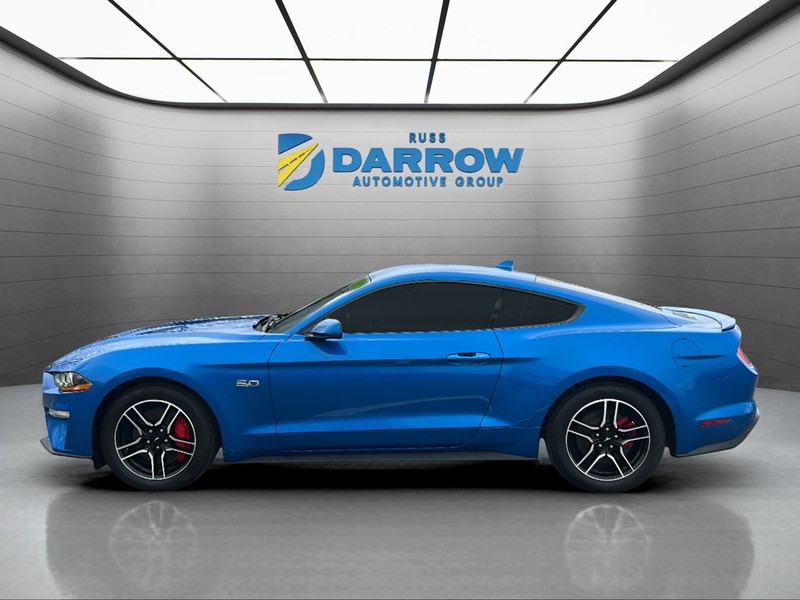 Ford Mustang Vehicle Full-screen Gallery Image 2