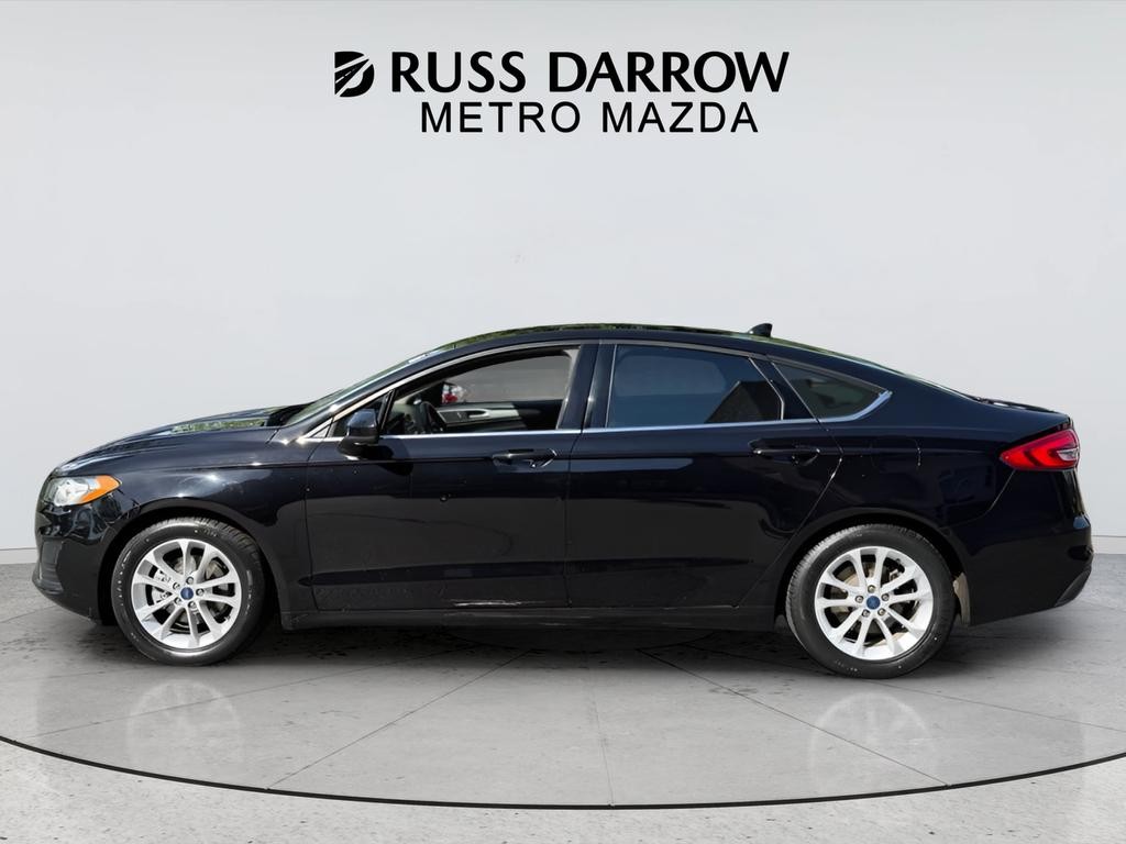 Ford Fusion Vehicle Full-screen Gallery Image 02