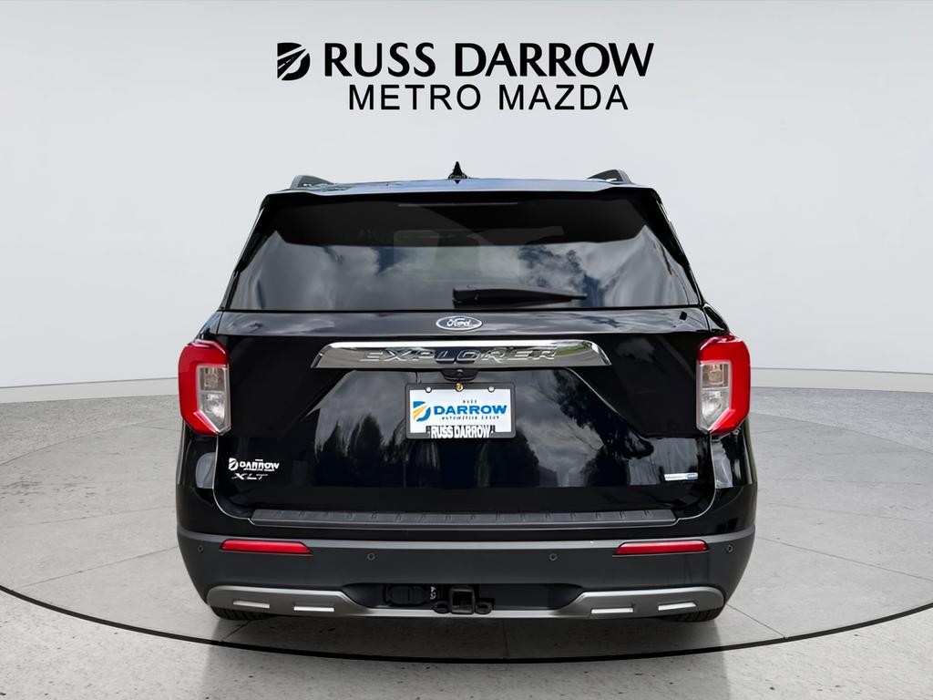 Ford Explorer Vehicle Full-screen Gallery Image 04