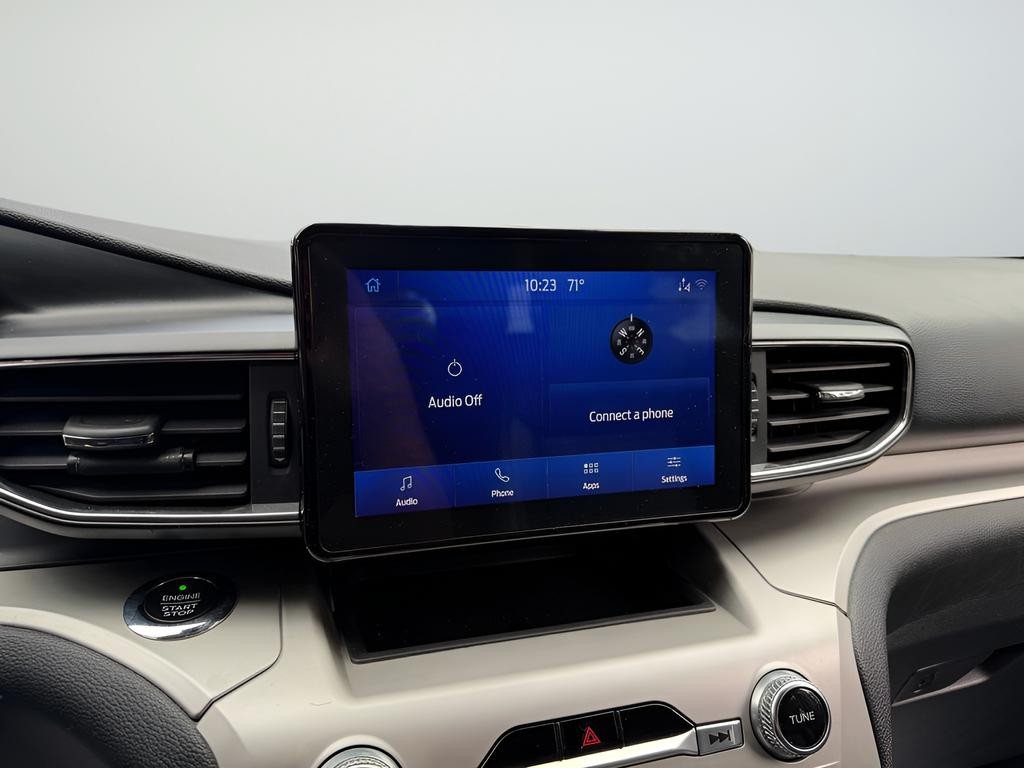 Ford Explorer Vehicle Full-screen Gallery Image 16