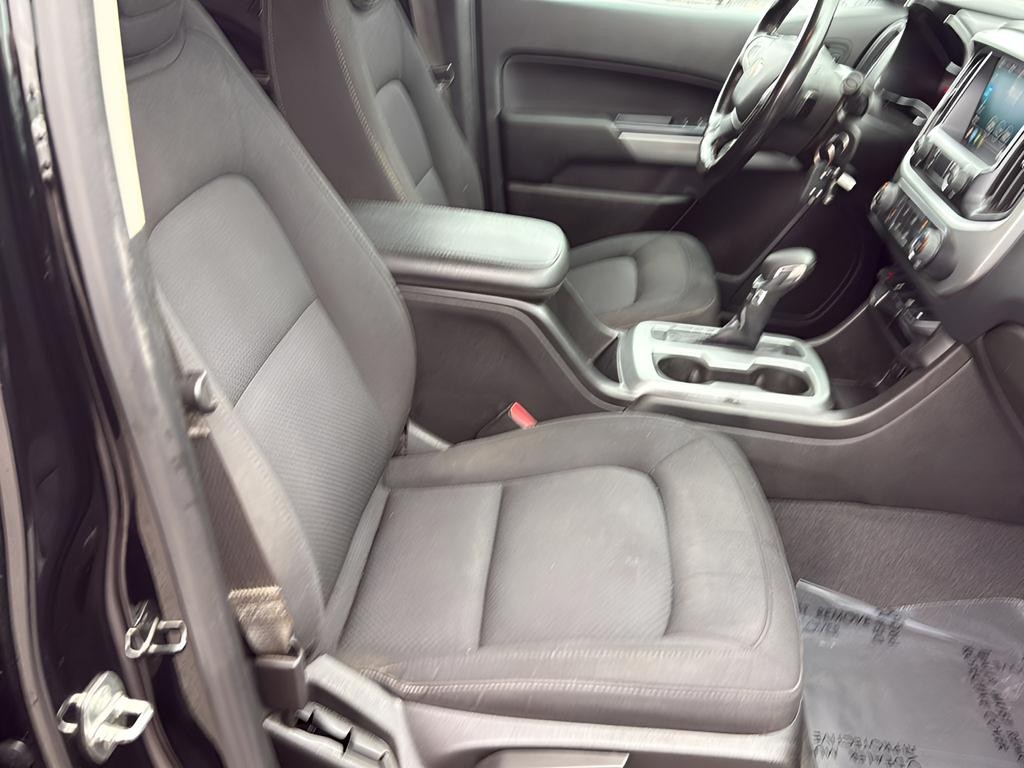 Chevrolet Colorado Vehicle Full-screen Gallery Image 09