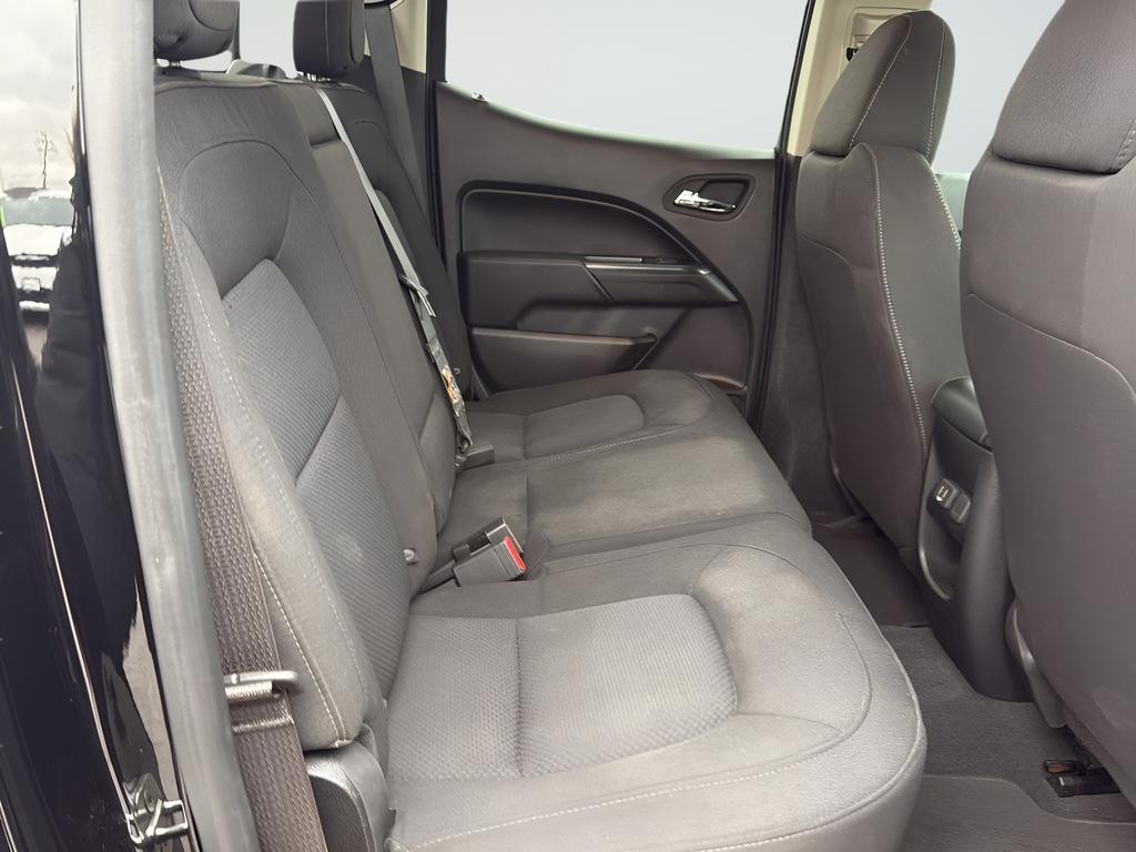 Chevrolet Colorado Vehicle Full-screen Gallery Image 10