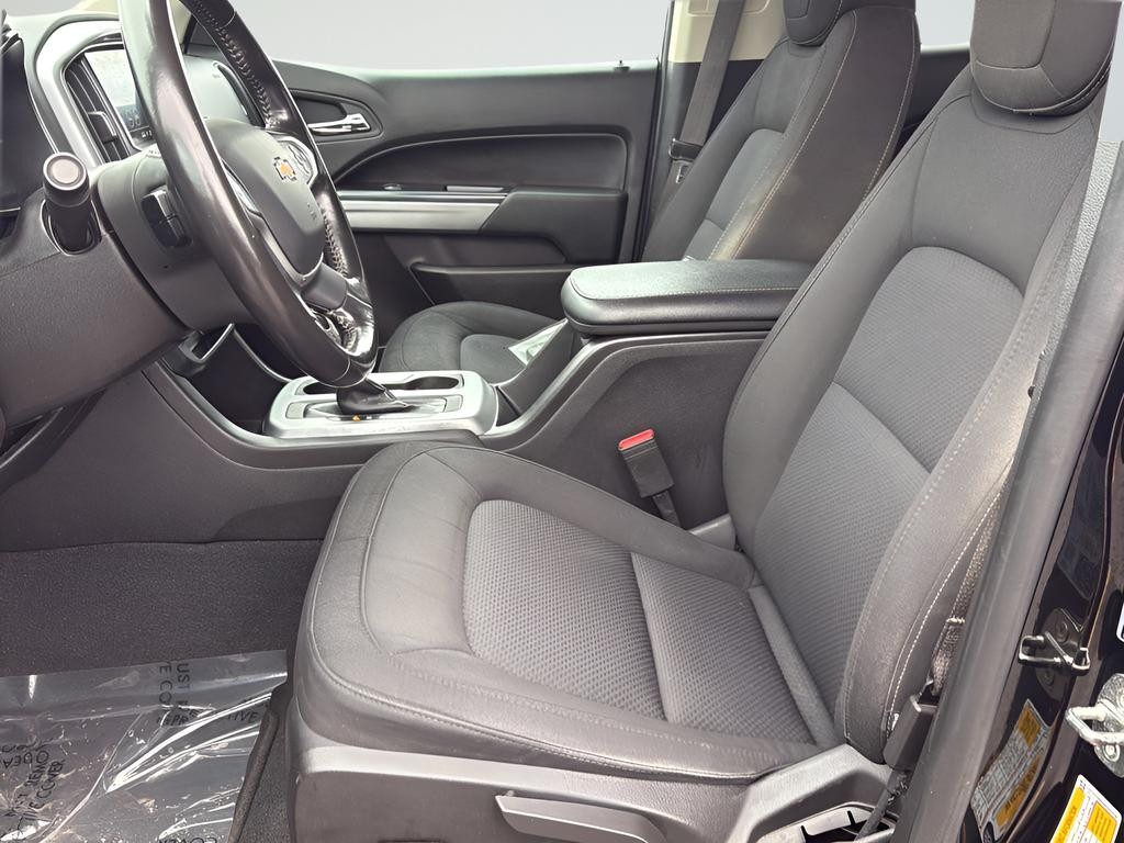 Chevrolet Colorado Vehicle Full-screen Gallery Image 11