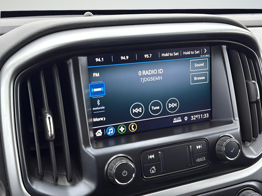 Chevrolet Colorado Vehicle Full-screen Gallery Image 18