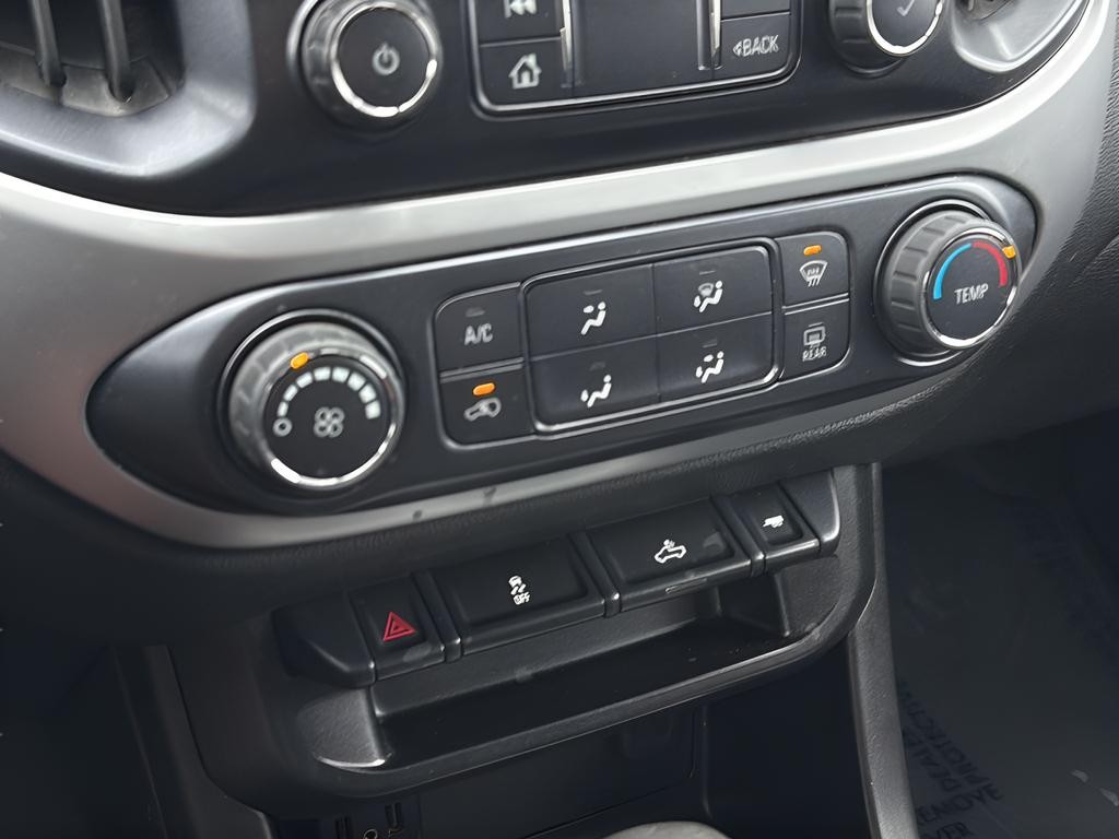 Chevrolet Colorado Vehicle Full-screen Gallery Image 20