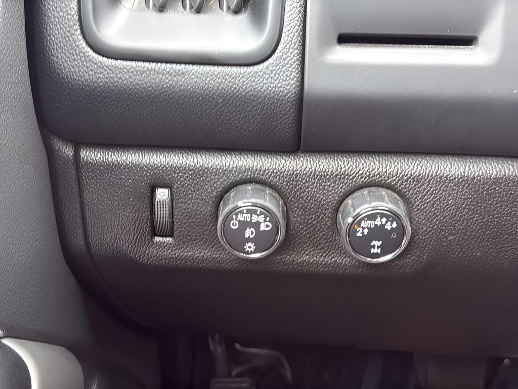 Chevrolet Colorado Vehicle Full-screen Gallery Image 21