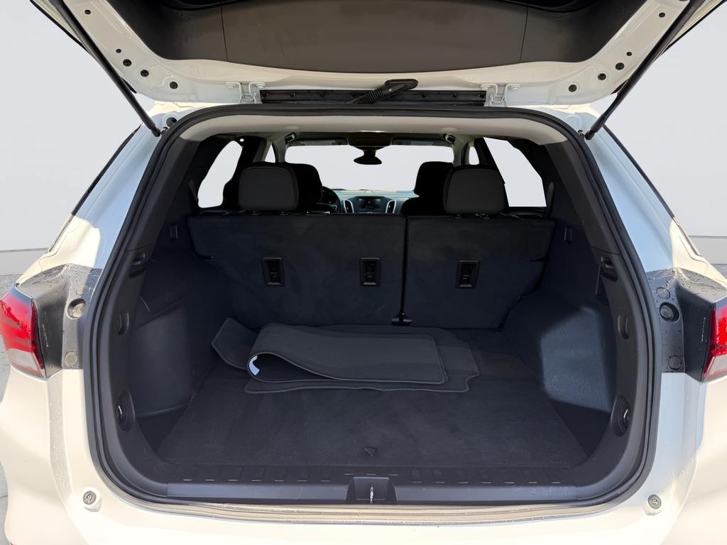 Chevrolet Equinox Vehicle Full-screen Gallery Image 09