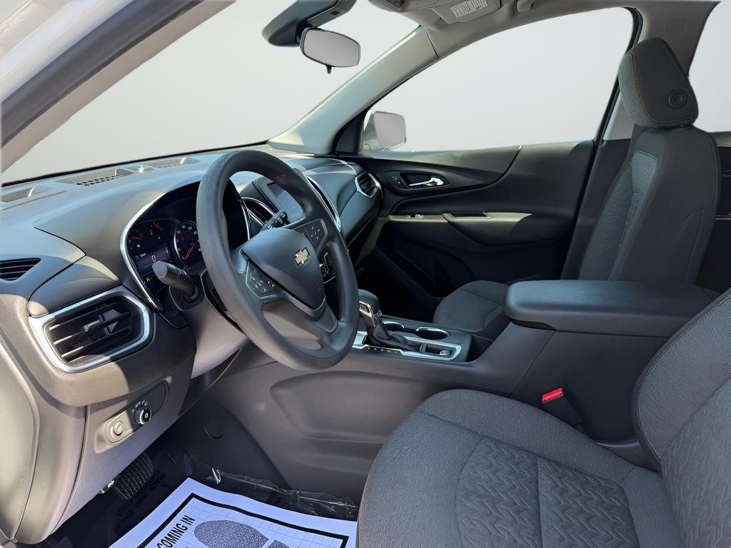 Chevrolet Equinox Vehicle Full-screen Gallery Image 20