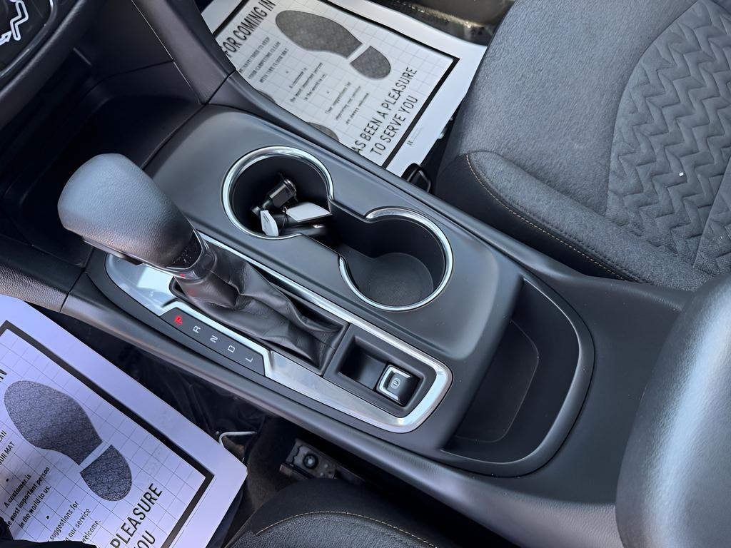 Chevrolet Equinox Vehicle Full-screen Gallery Image 21