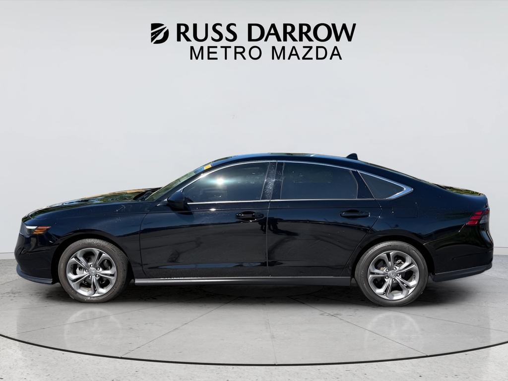 Honda Accord Sedan Vehicle Full-screen Gallery Image 02