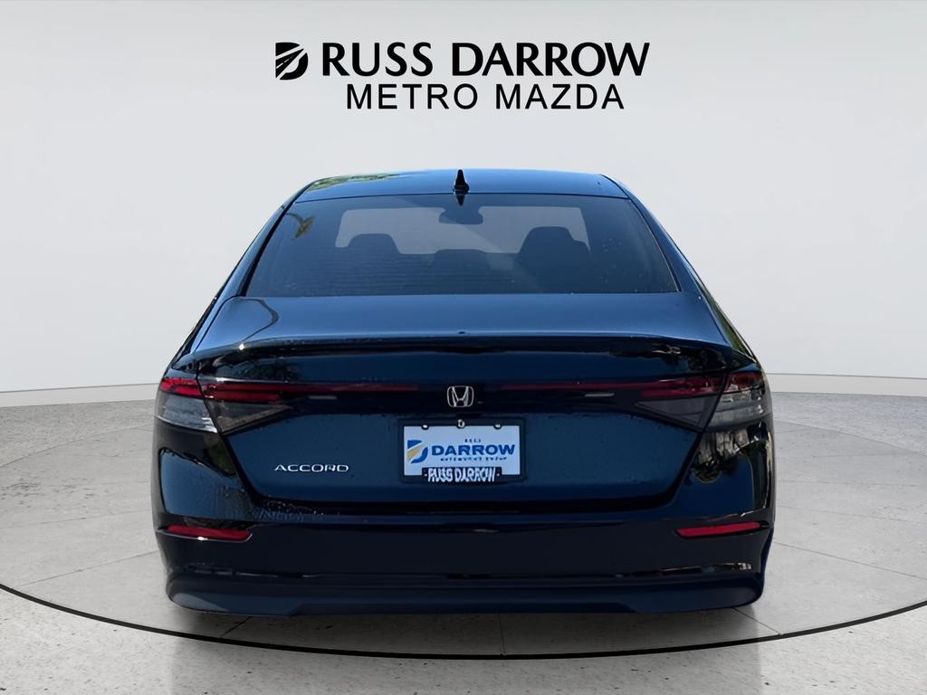 Honda Accord Sedan Vehicle Full-screen Gallery Image 04