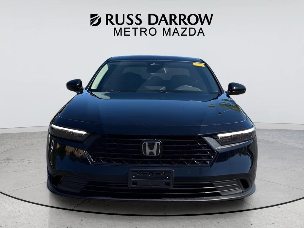 Honda Accord Sedan Vehicle Full-screen Gallery Image 08