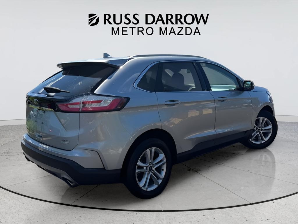 Ford Edge Vehicle Full-screen Gallery Image 05