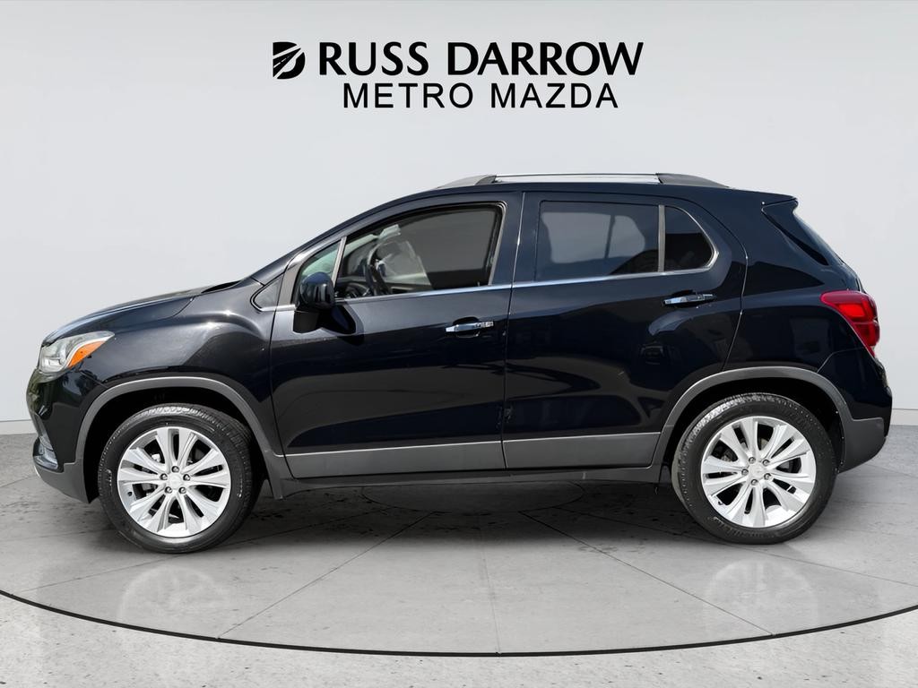 Chevrolet Trax Vehicle Full-screen Gallery Image 02