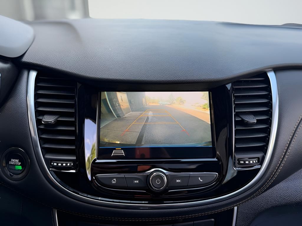 Chevrolet Trax Vehicle Full-screen Gallery Image 17