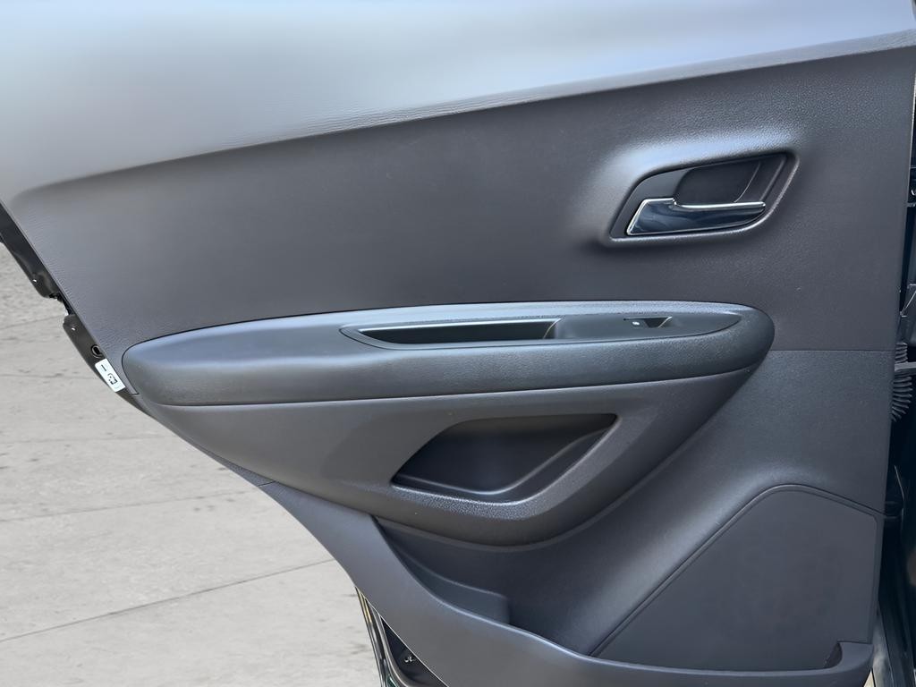 Chevrolet Trax Vehicle Full-screen Gallery Image 20