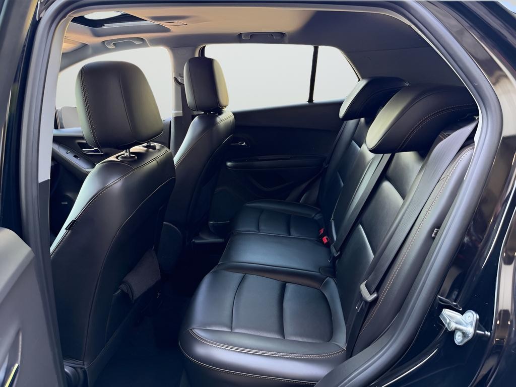 Chevrolet Trax Vehicle Full-screen Gallery Image 21