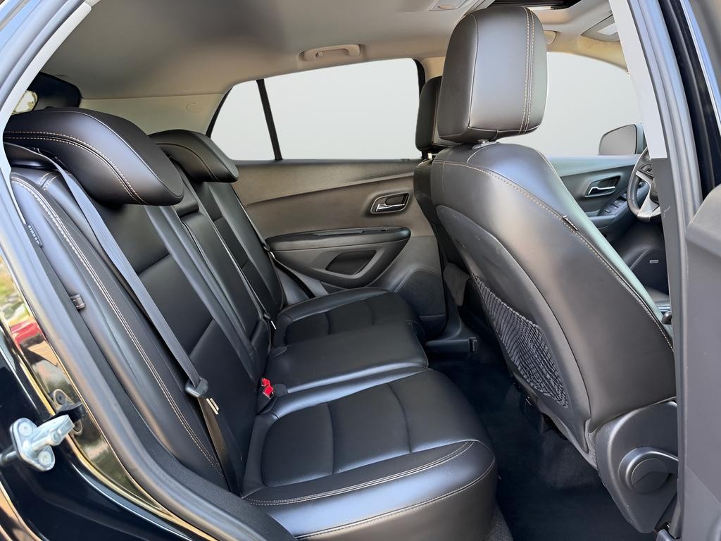Chevrolet Trax Vehicle Full-screen Gallery Image 26