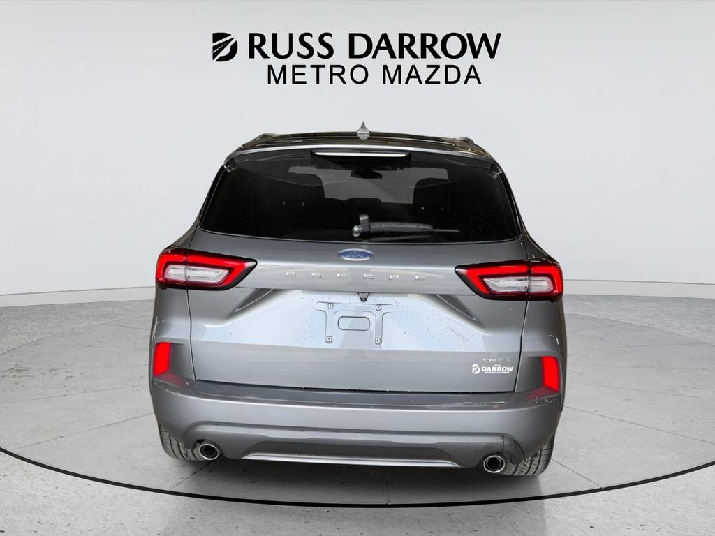 Ford Escape Vehicle Full-screen Gallery Image 04