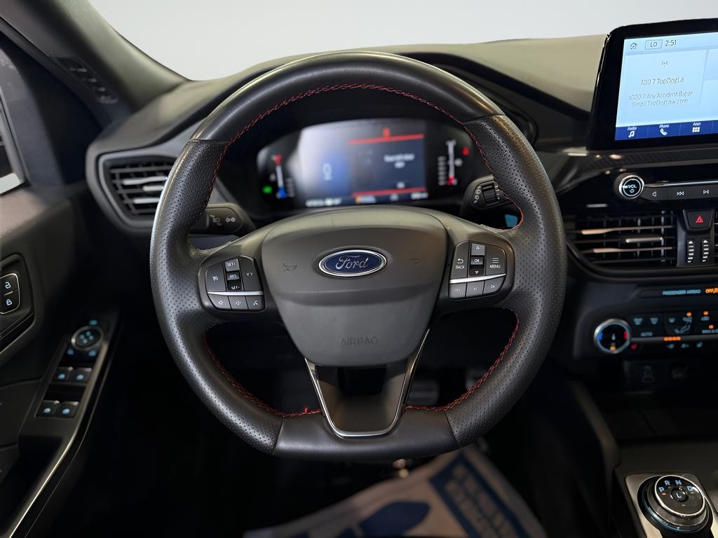 Ford Escape Vehicle Full-screen Gallery Image 14