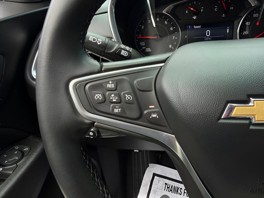 Chevrolet Equinox Vehicle Full-screen Gallery Image 12