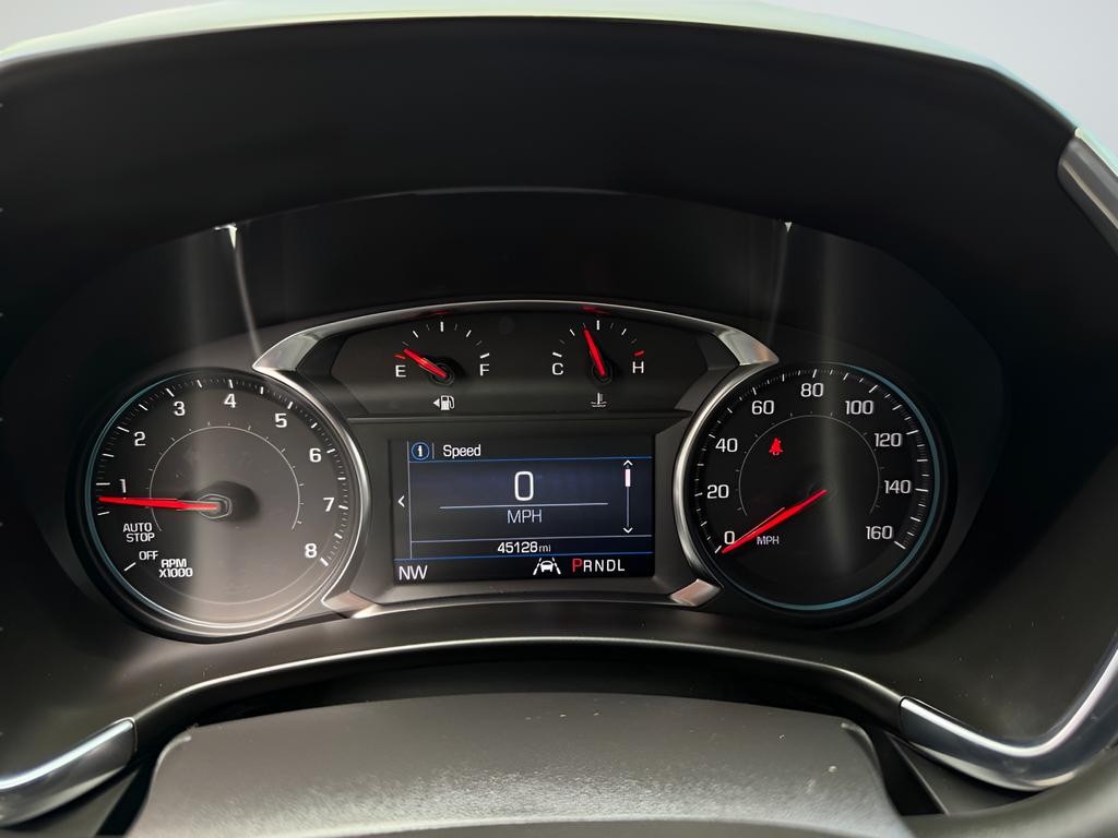 Chevrolet Equinox Vehicle Full-screen Gallery Image 15
