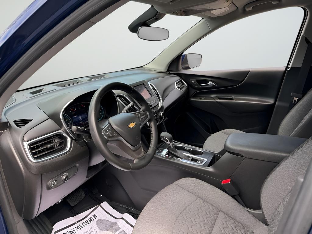 Chevrolet Equinox Vehicle Full-screen Gallery Image 23
