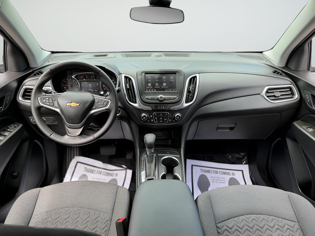 Chevrolet Equinox Vehicle Full-screen Gallery Image 24