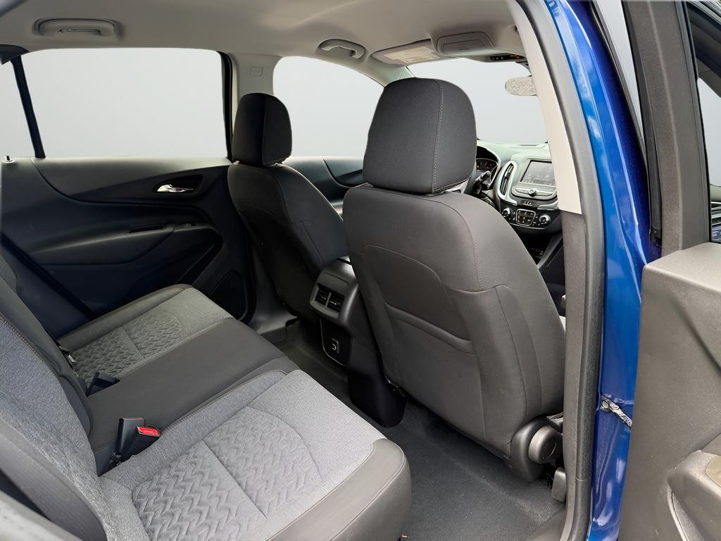Chevrolet Equinox Vehicle Full-screen Gallery Image 27