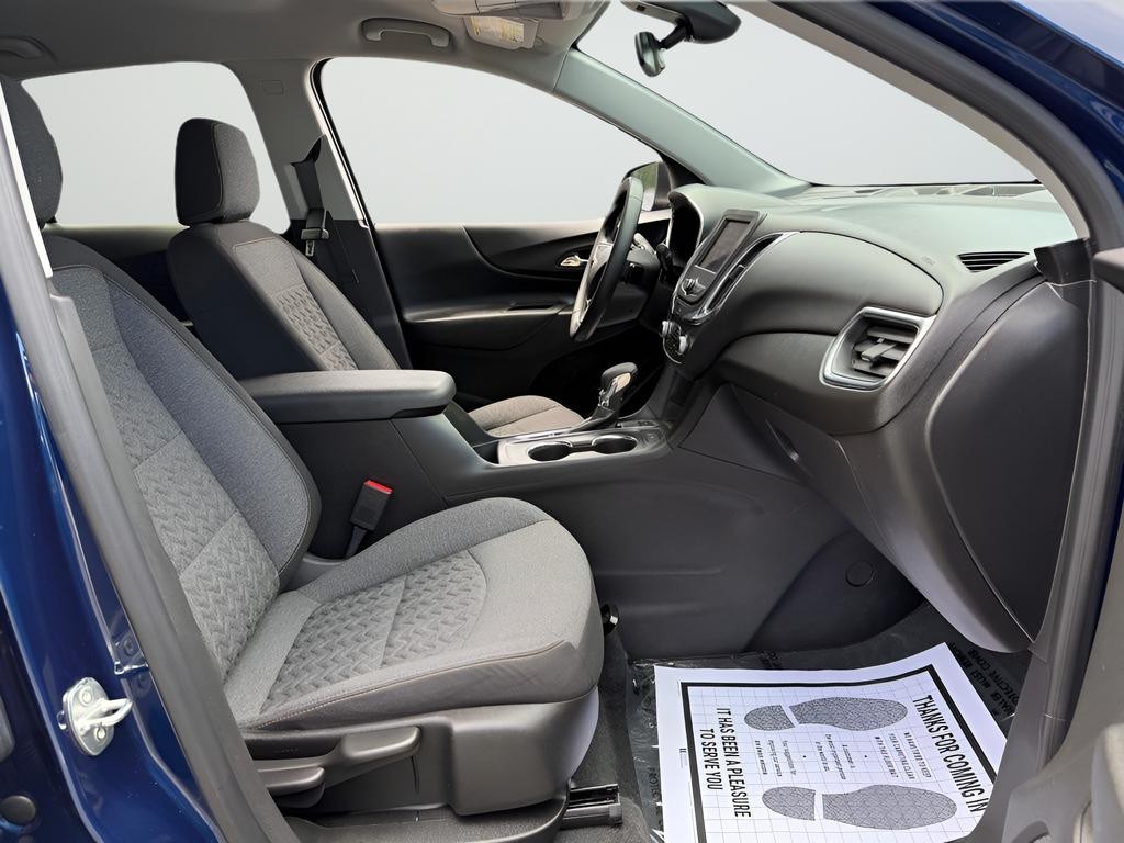 Chevrolet Equinox Vehicle Full-screen Gallery Image 29