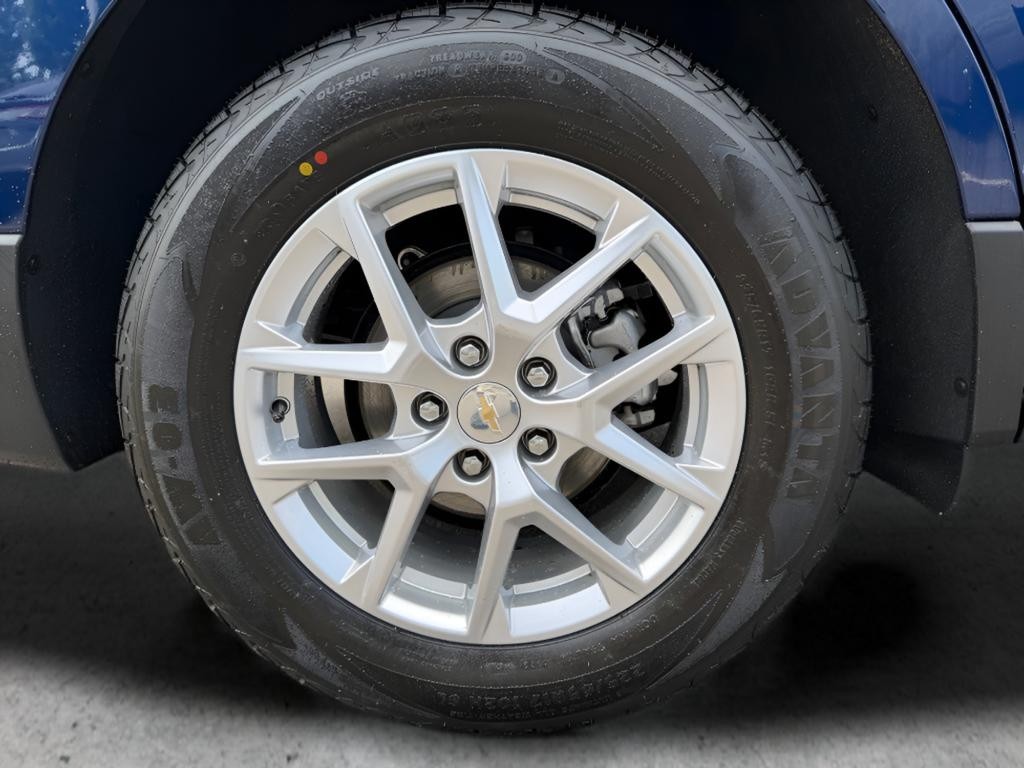Chevrolet Equinox Vehicle Full-screen Gallery Image 32