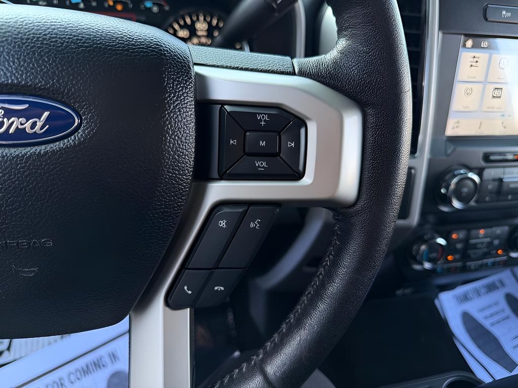 Ford F-150 Vehicle Full-screen Gallery Image 13
