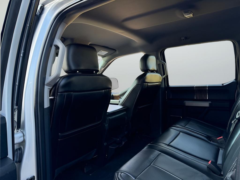 Ford F-150 Vehicle Full-screen Gallery Image 20