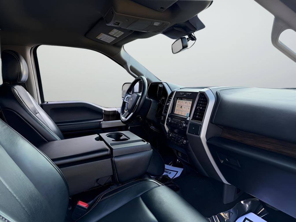 Ford F-150 Vehicle Full-screen Gallery Image 28