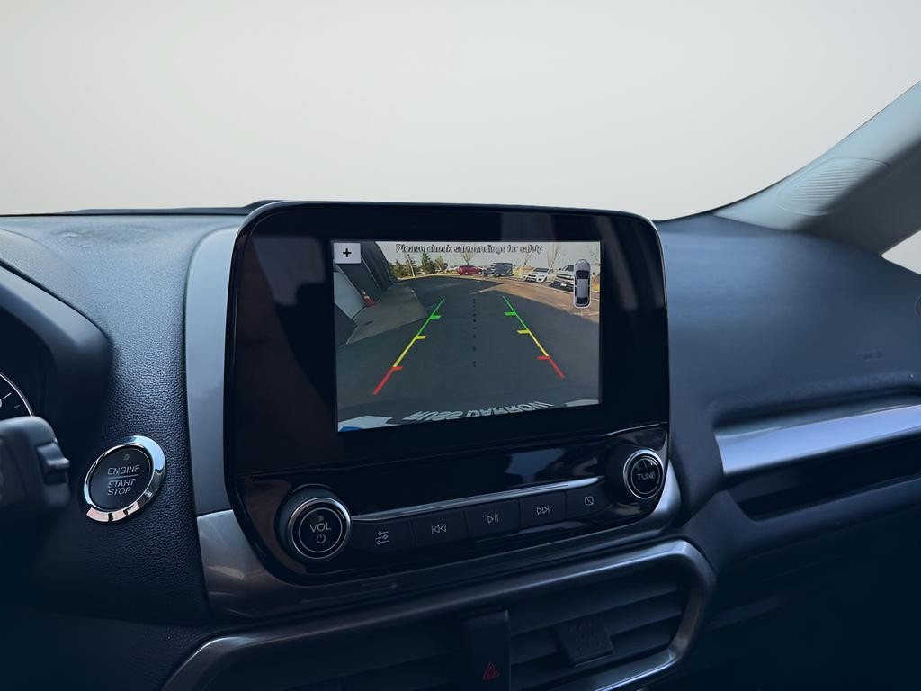 Ford EcoSport Vehicle Full-screen Gallery Image 16