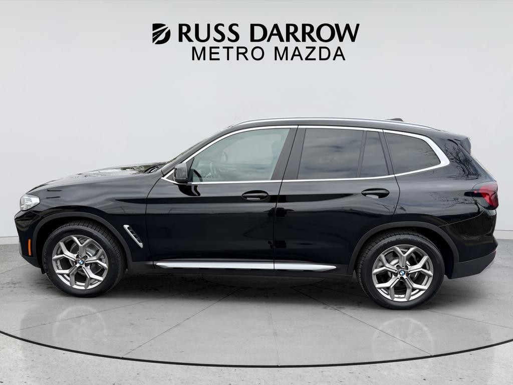 BMW X3 Vehicle Full-screen Gallery Image 02