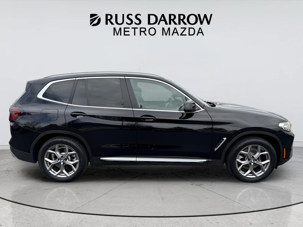 BMW X3 Vehicle Full-screen Gallery Image 06