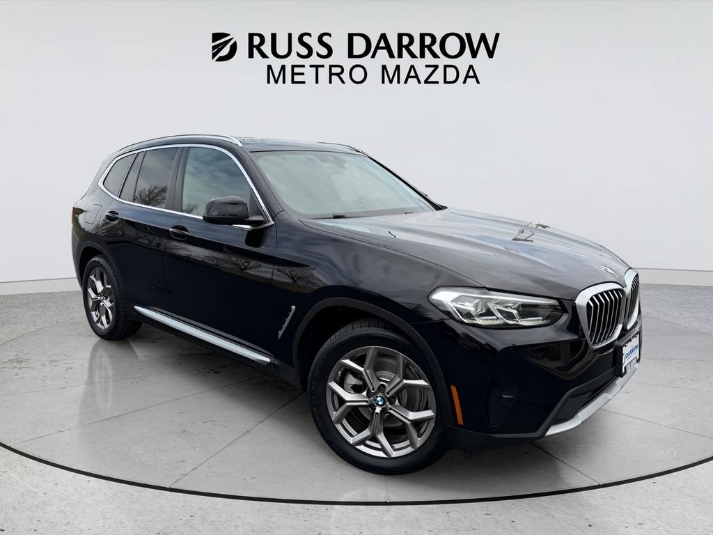 BMW X3 Vehicle Full-screen Gallery Image 07