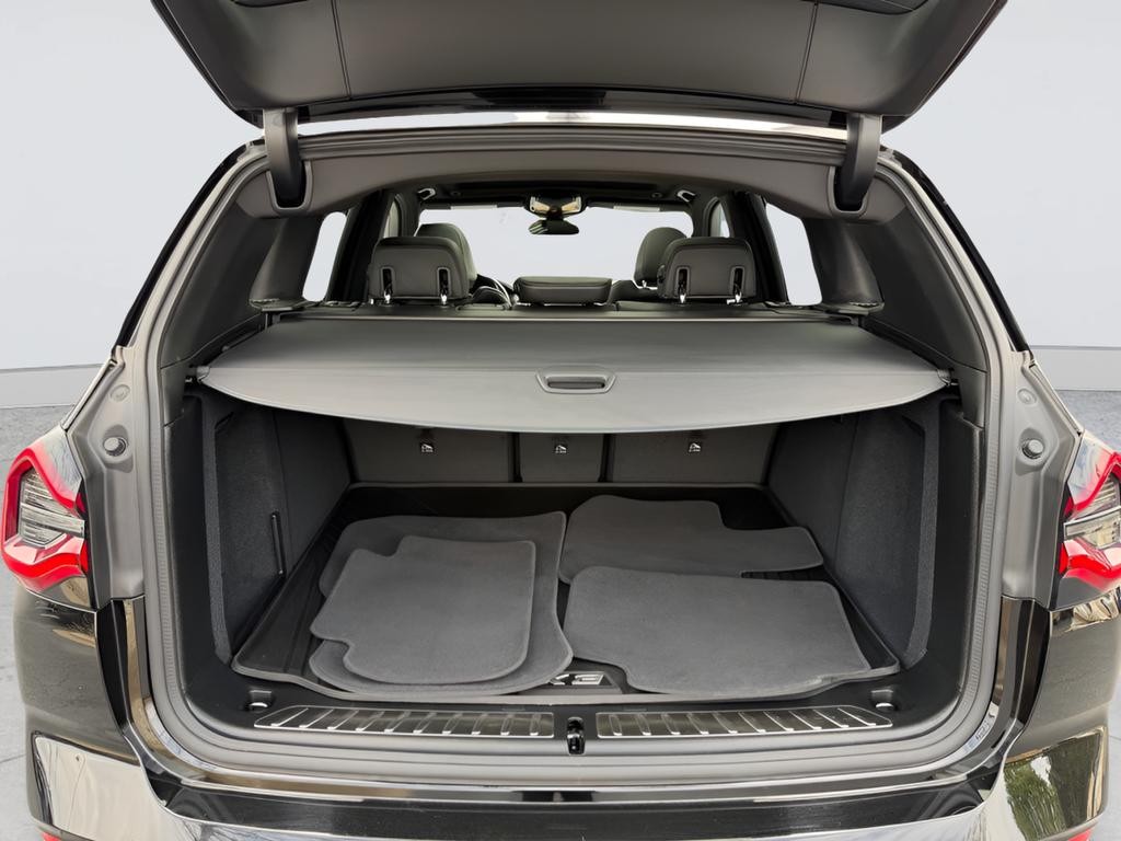 BMW X3 Vehicle Full-screen Gallery Image 30