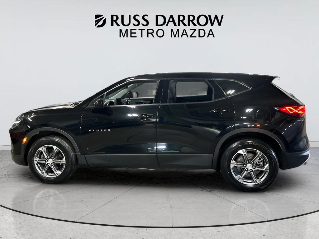 Chevrolet Blazer Vehicle Full-screen Gallery Image 02
