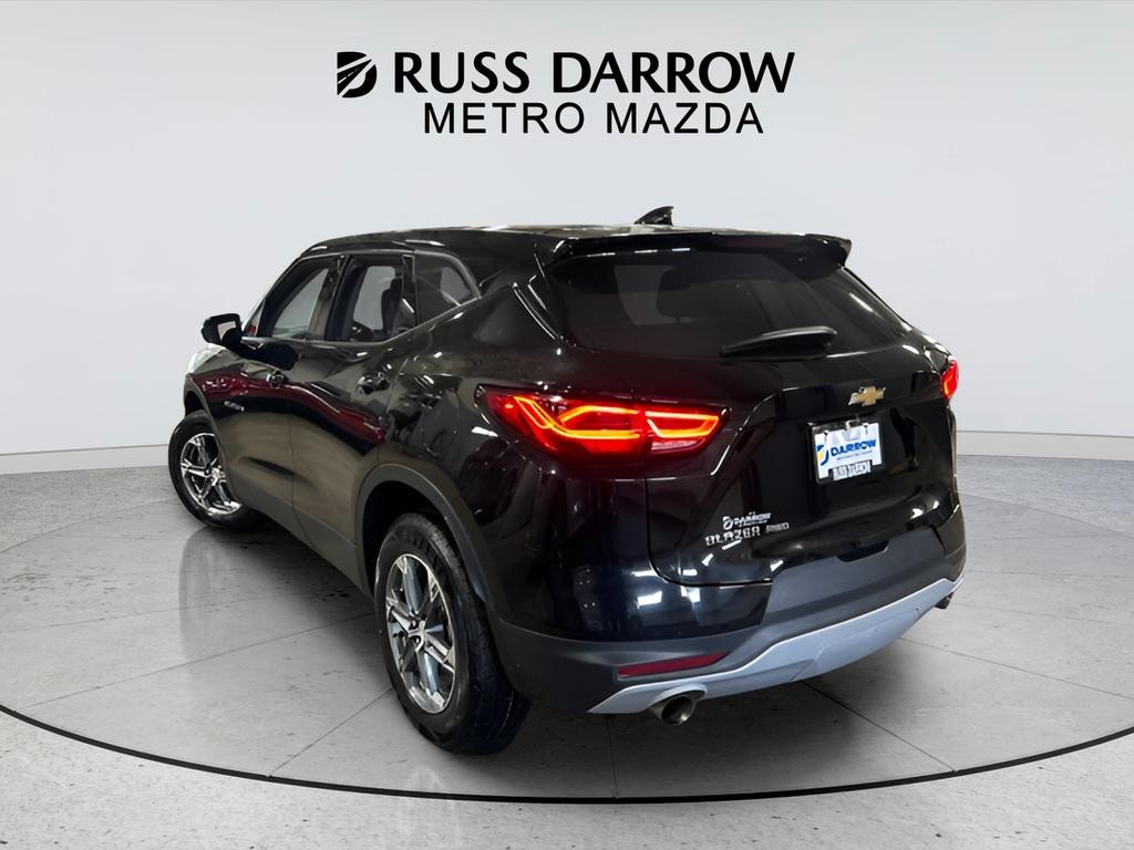 Chevrolet Blazer Vehicle Full-screen Gallery Image 03